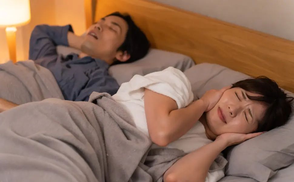 パートナーのいびきや口呼吸で悩んでいませんか